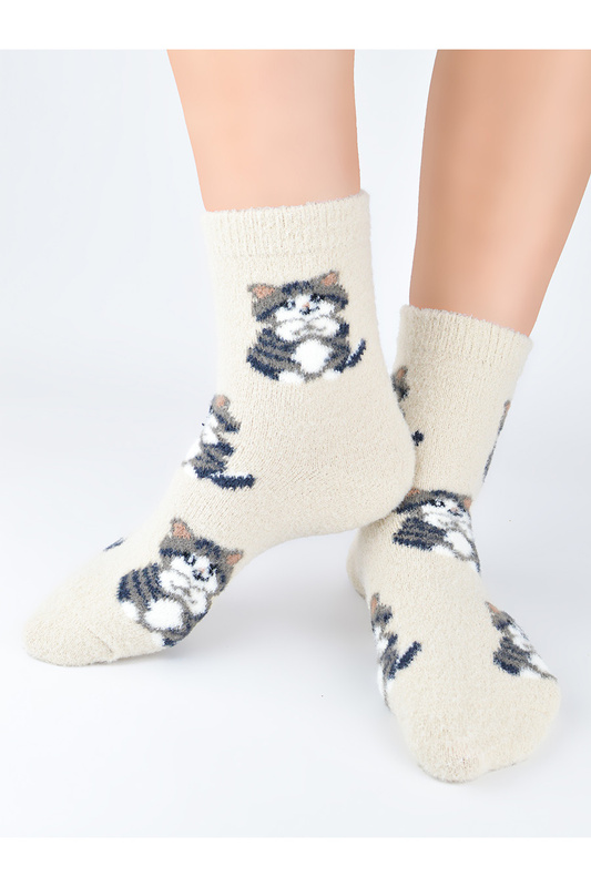 Skarpety damskie puchate SP015 wz.03 jasny beż Noviti