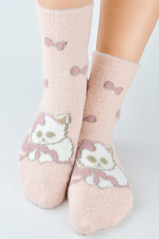 Skarpety damskie puchate SP019 wz.02 pudrowy róż Noviti